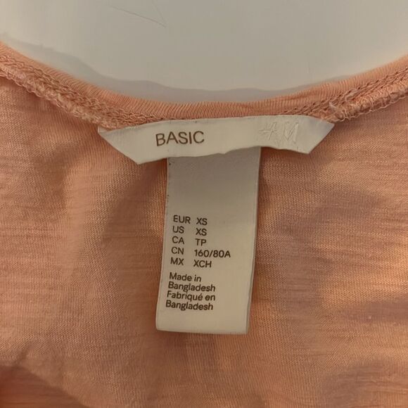H&m pink tank top with flowey bottom size extra small. Short length. Lightweight - Picture 6 of 9